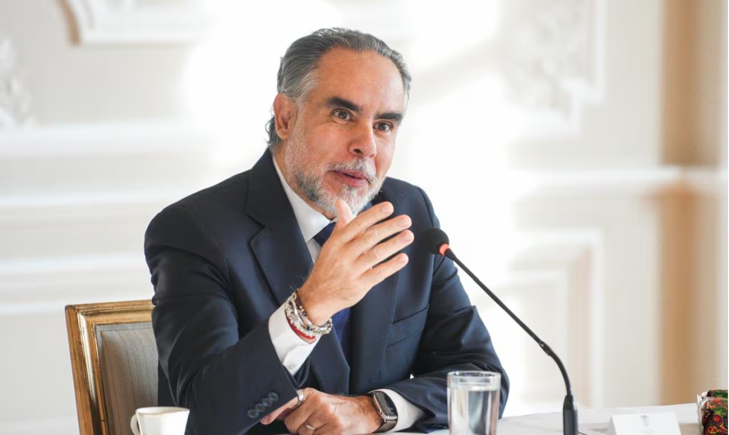 Gobierno refuerza diálogo con el Centro Democrático tras atentado contra Miguel Uribe