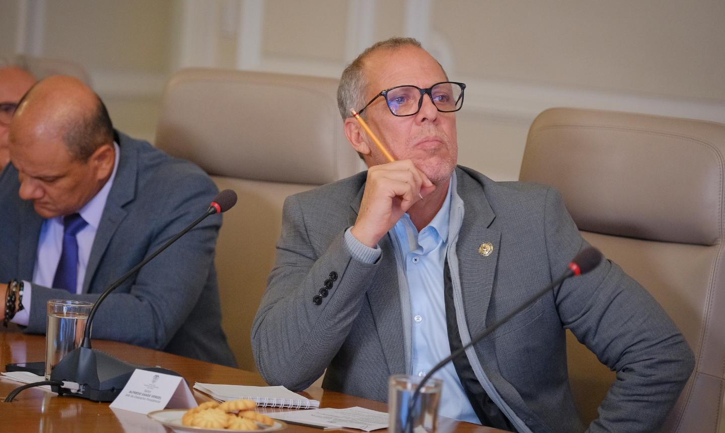 Oposición solicita declarar persona no grata a Alfredo Saade en el Congreso