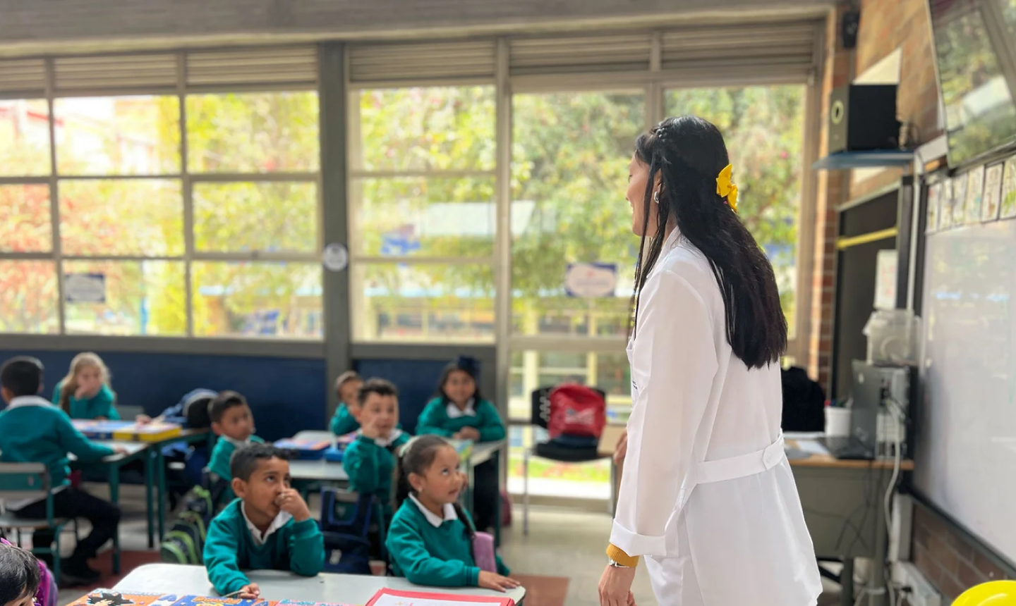 Se acaba el plazo: este viernes cierran inscripciones para becas de maestría dirigidas a docentes en Colombia