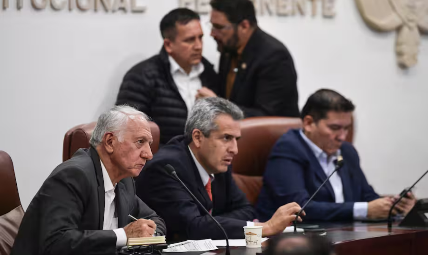 Abren convocatoria de ‘Jóvenes a la E’: 3.000 becas para estudiar en el SENA y universidades de calidad