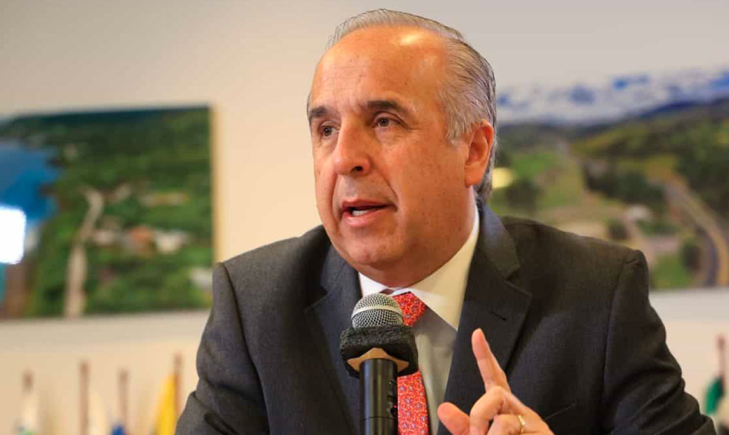 Guillermo Reyes apelará anulación de su nombramiento como embajador en Suecia