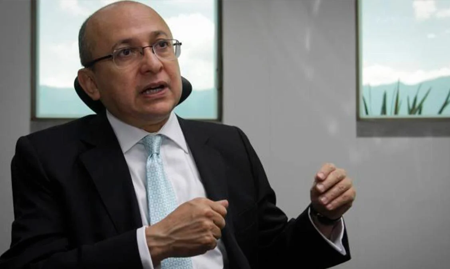 Montealegre justifica Constituyente: “Las reformas están bloqueadas por la Constitución del 91”