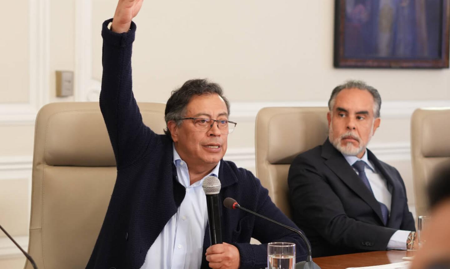 Petro convoca consejo de ministros en medio de pulso con el Consejo de Estado por transmisiones