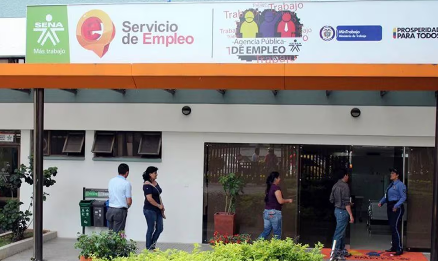 SENA lanza nuevas vacantes con teletrabajo y sueldos de hasta $3 millones: algunas no requieren experiencia