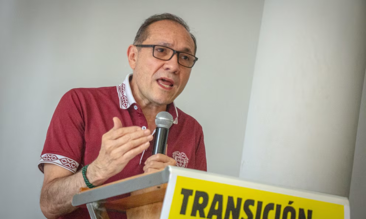 Ministro de Trabajo calificó como “amañada” votación en el Senado y anunció acciones legales y movilizaciones