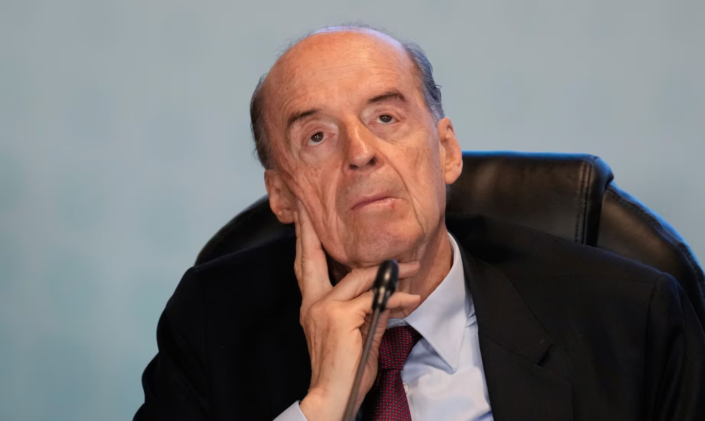 Procuraduría confirma destitución e inhabilidad de Álvaro Leyva por 10 años