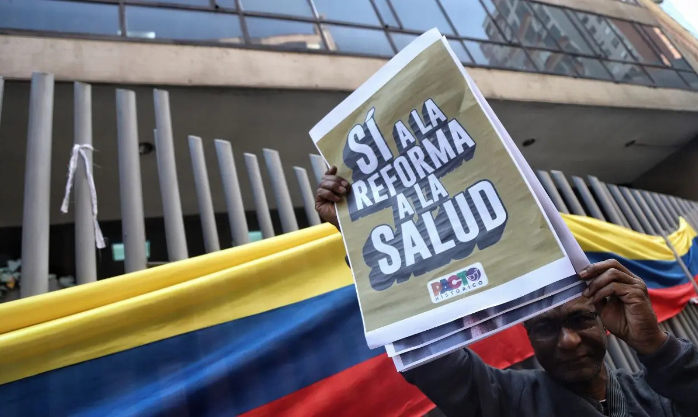 Reforma a la Salud: Senado aplaza otra vez el debate y lo retoma el 14 de octubre