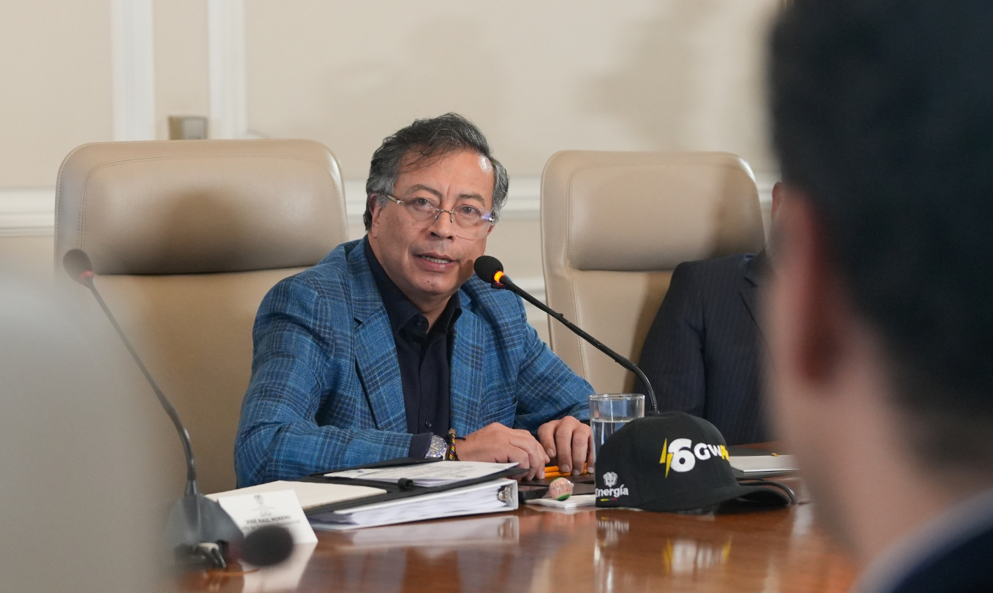 Gobierno radicó proyecto de ley para convocar una Asamblea Constituyente: denuncia “bloqueo institucional” del Congreso