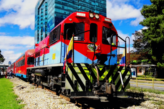Tren turístico