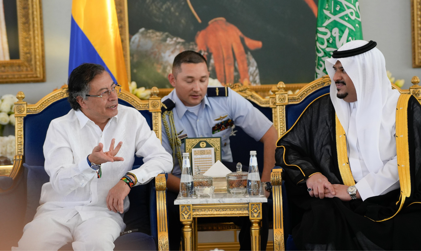 Petro logra acuerdos históricos en energía, minería e inversión sostenible con Arabia Saudita