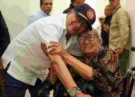 Petro - Adulto mayor