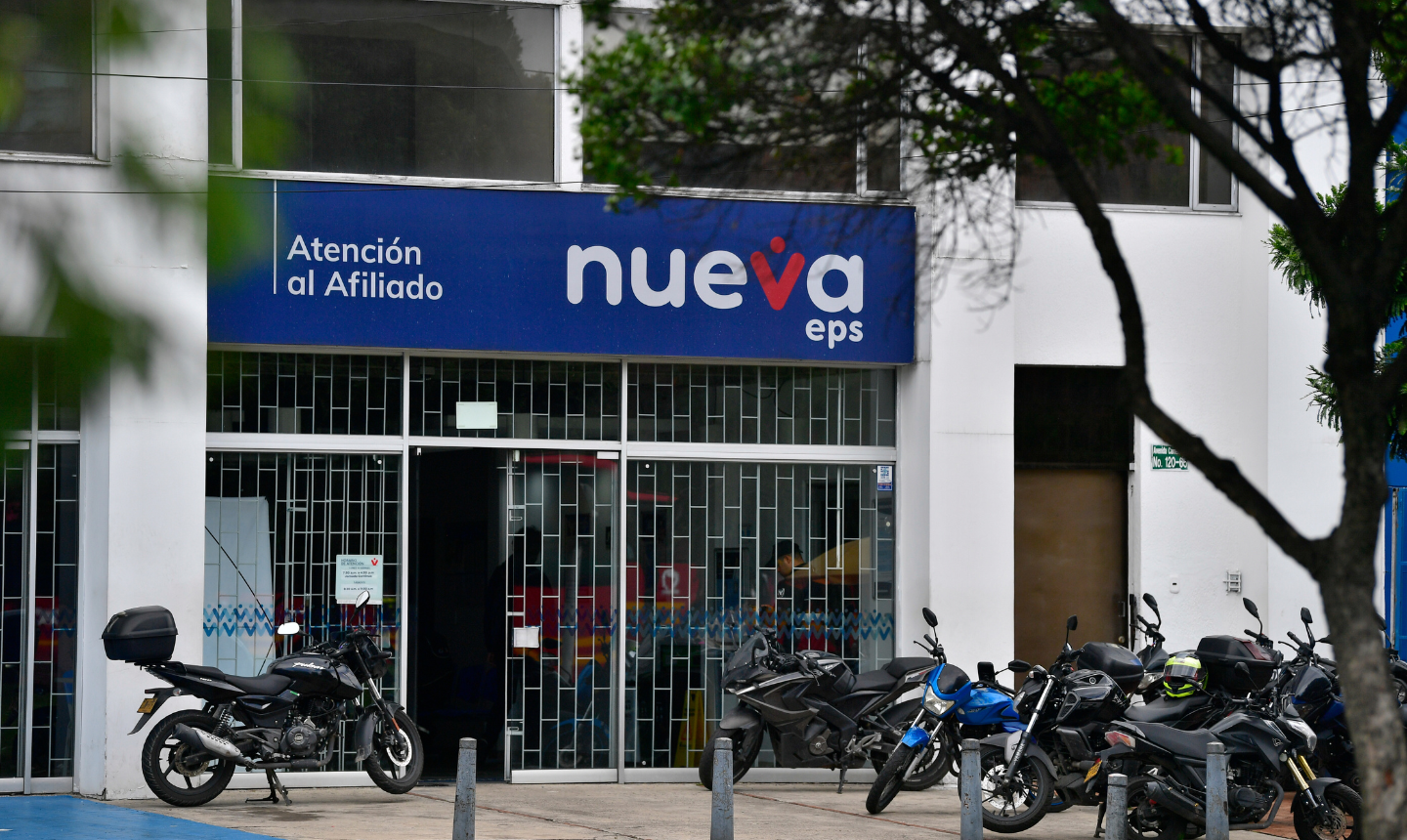 Nueva EPS será empresa pública: Gobierno cierra acuerdo con cajas de compensación