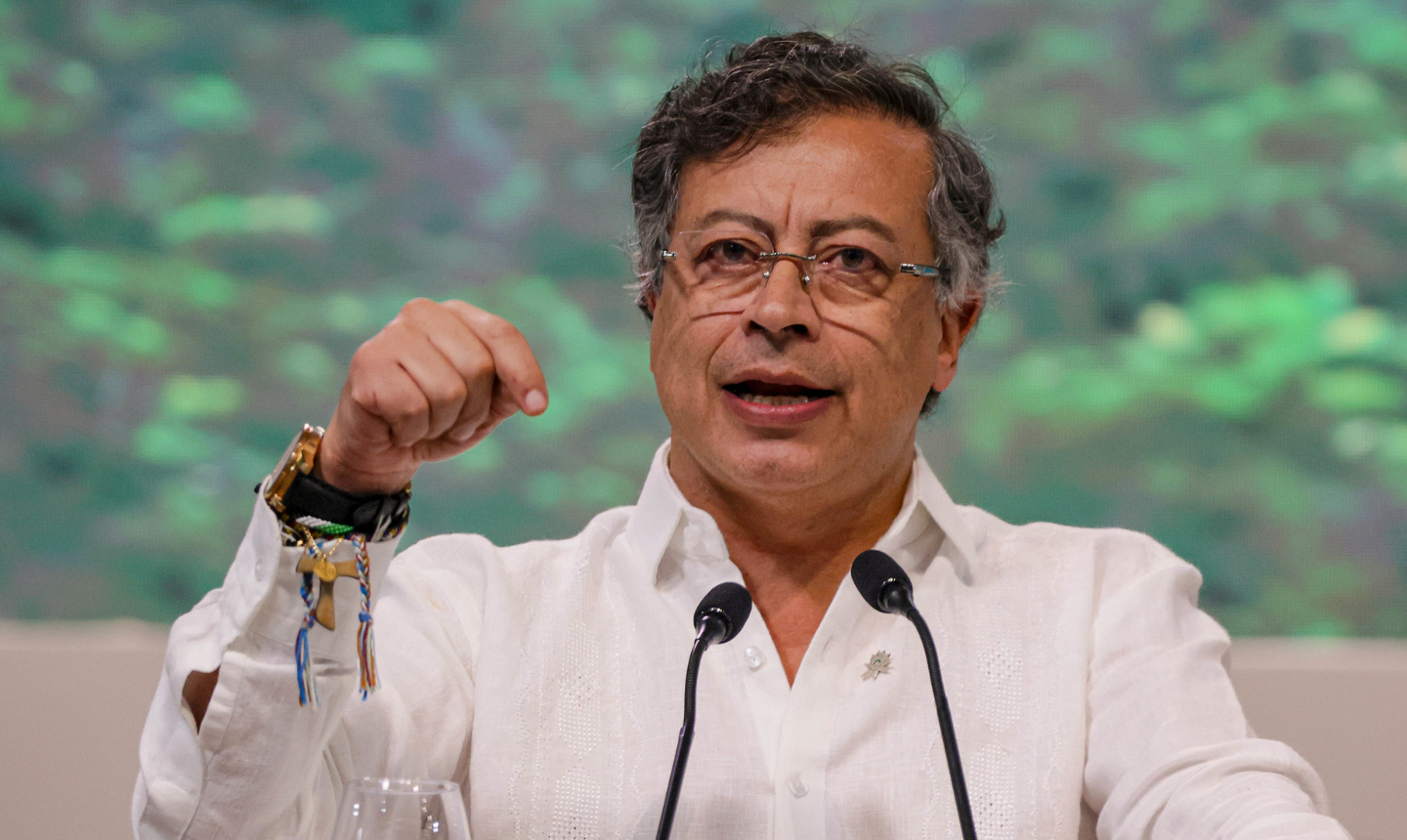 “Es la hora de los pueblos”: Petro reacciona tras suspensión del aumento del salario mínimo