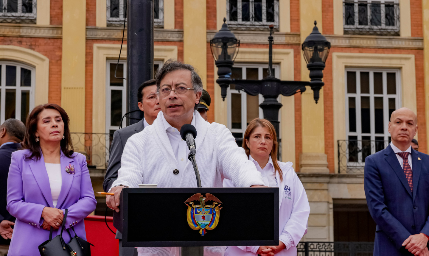 “El voto se cuida hasta el último momento”: Petro convoca a abogados a los escrutinios