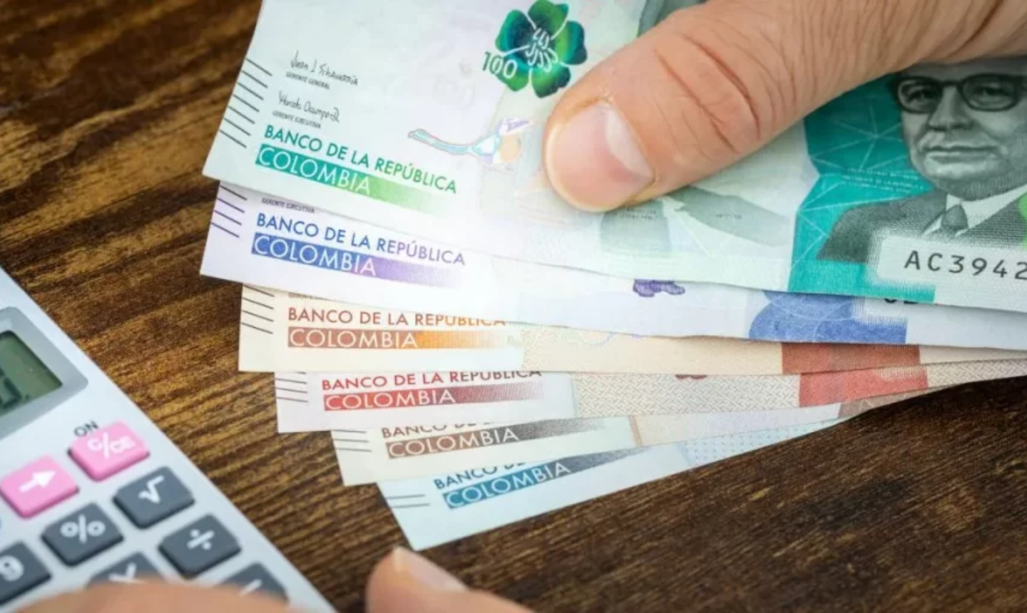 Deuda pública de Colombia volvió a bajar en junio y se ubicó en el 60,5 % del PIB