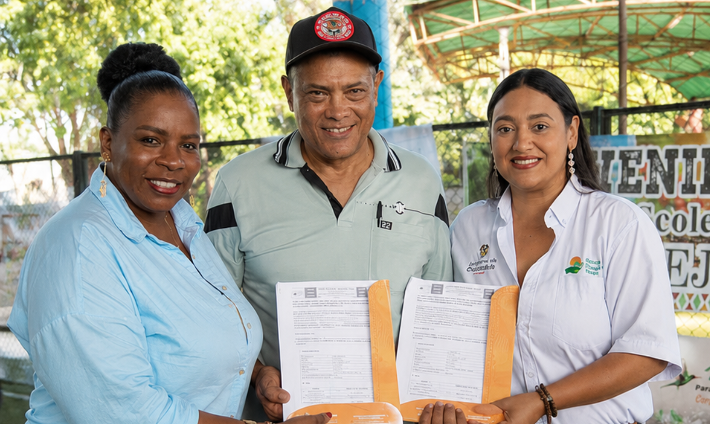 Gobierno entrega cerca de 14 mil hectáreas a comunidades afro en varias regiones del país
