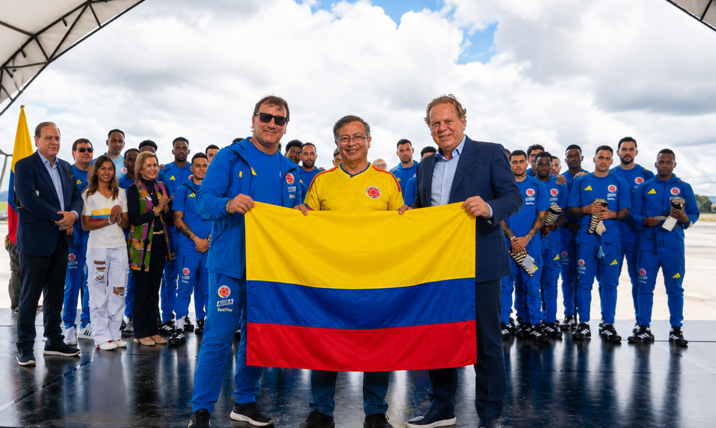 Petro entregó la bandera nacional a la Selección Colombia antes de su viaje al Mundial 2026