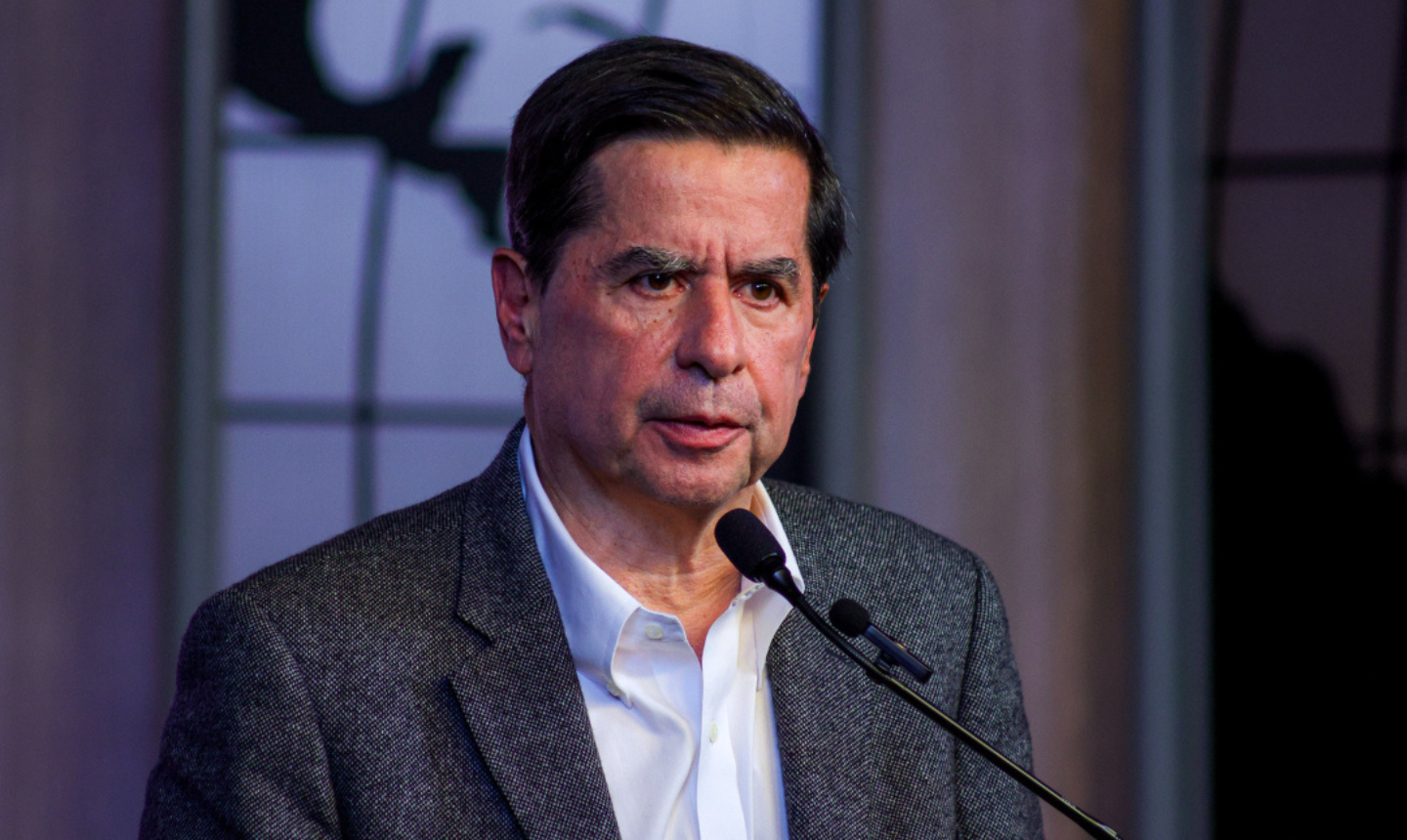 “No pase por encima de la ley”: Juan Fernando Cristo cuestionó al ICBF por excluir la palabra “niñas”