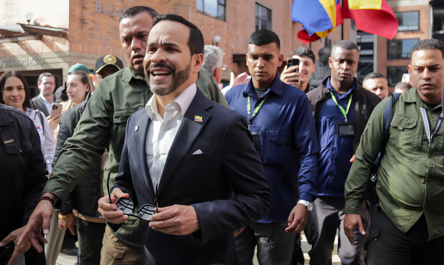 De aportantes de campaña a funcionarios y contratistas: las coincidencias que dejan las cuentas de De la Espriella